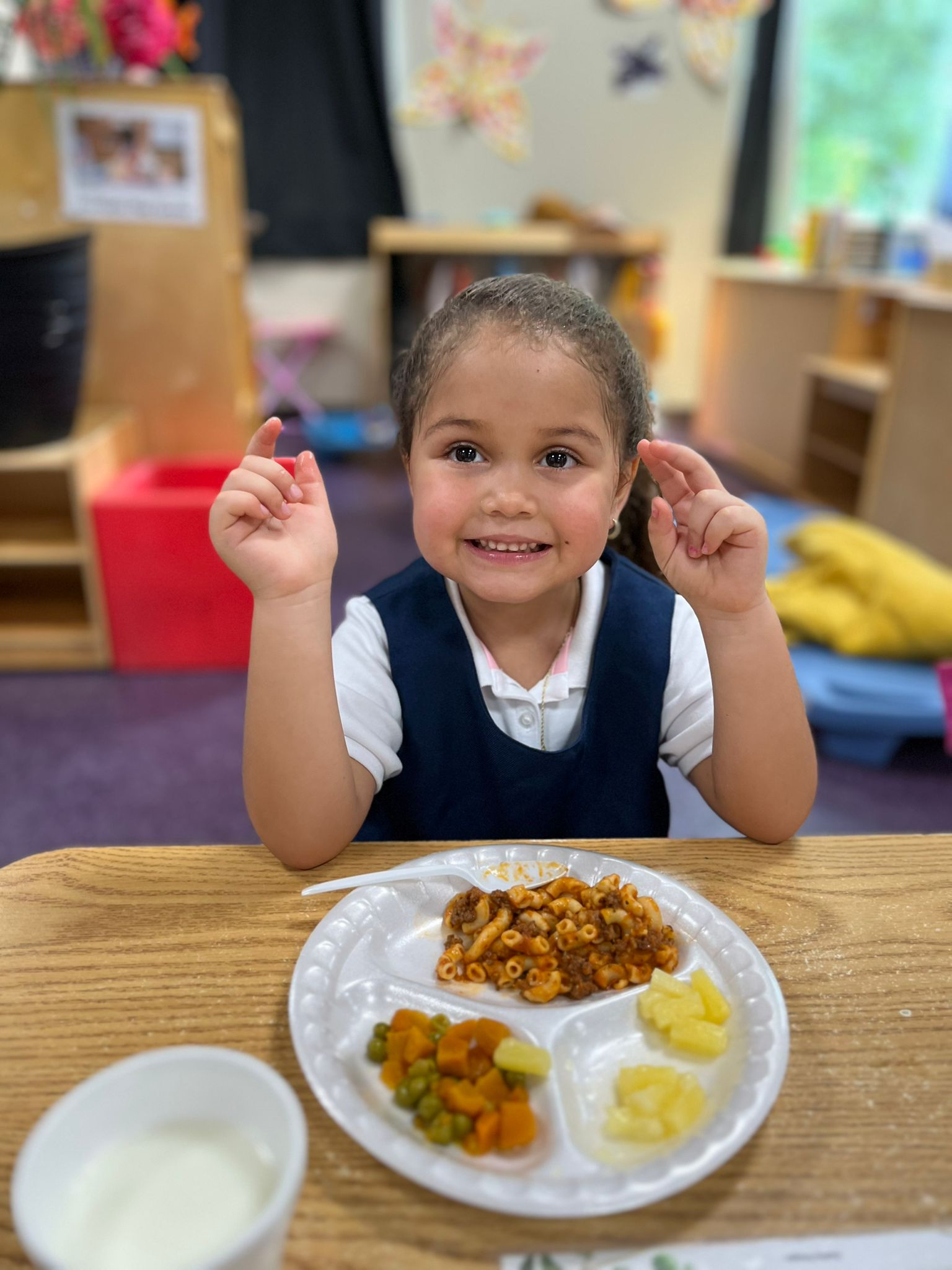 Savannah girl eating lunch
