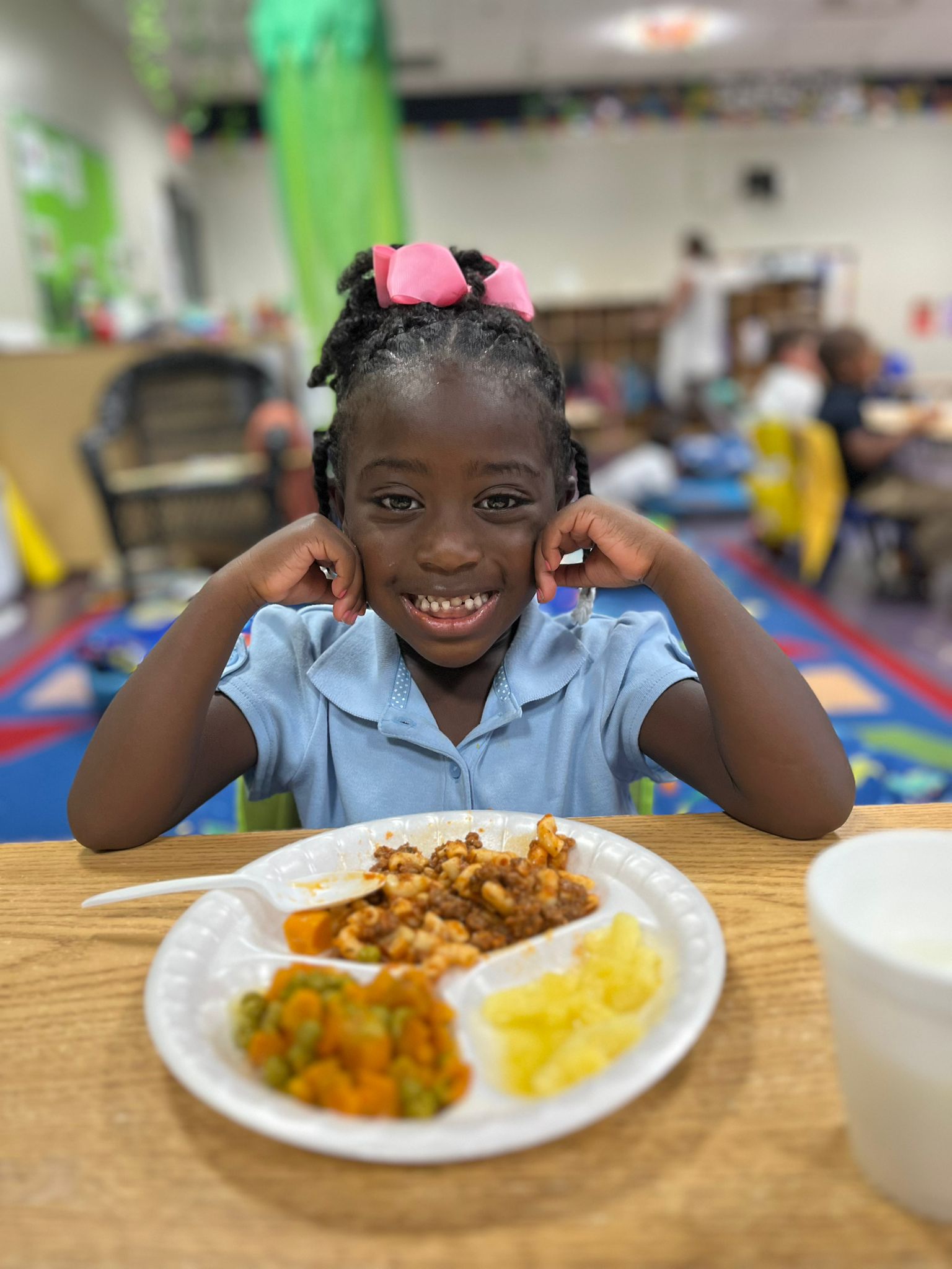 Savannah girl eating lunch